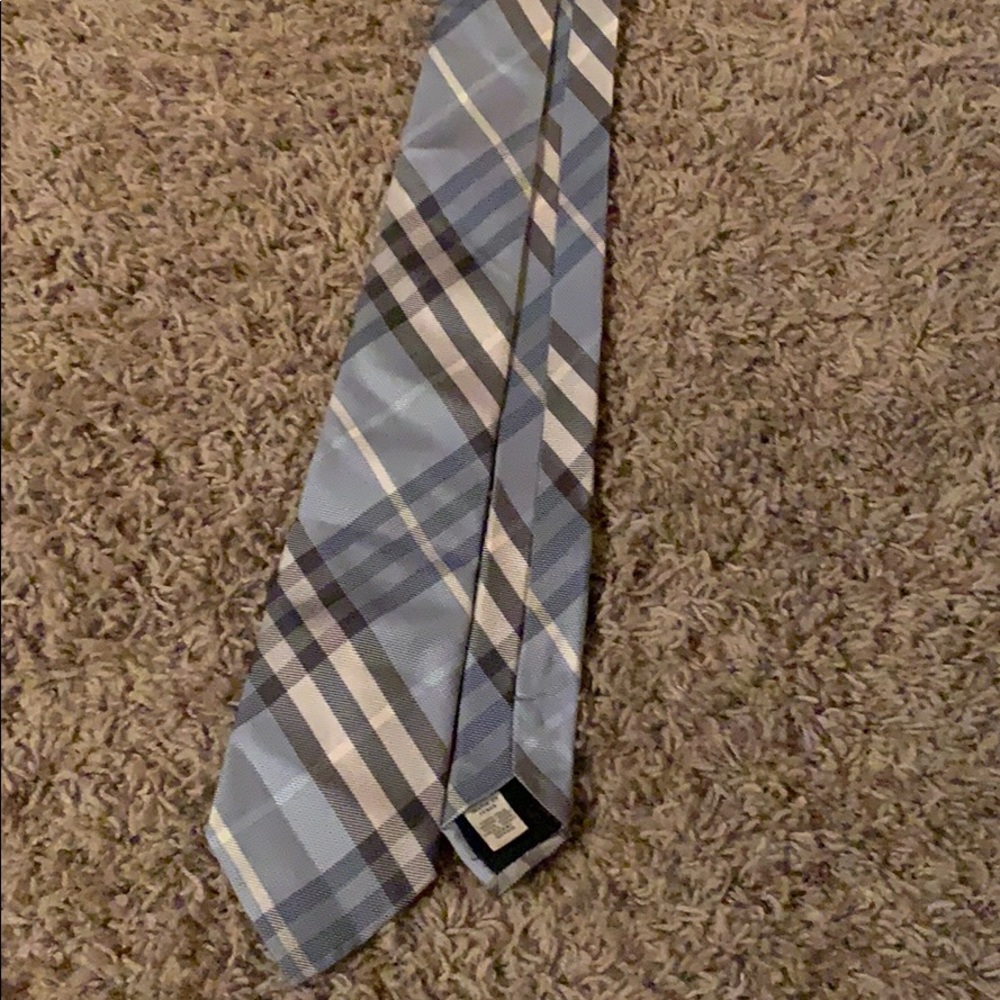 Burberry Tie - like new